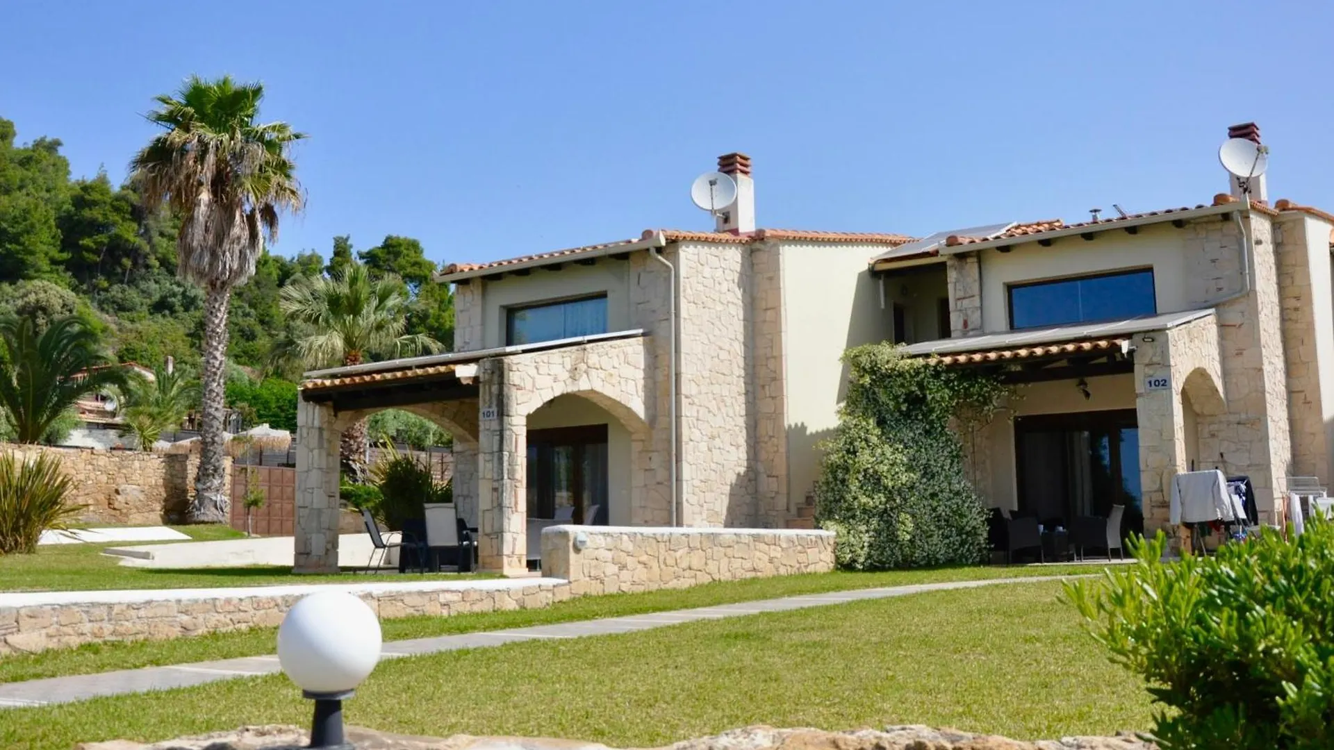 Stigmes Villas & Suites Nea Skioni Greece