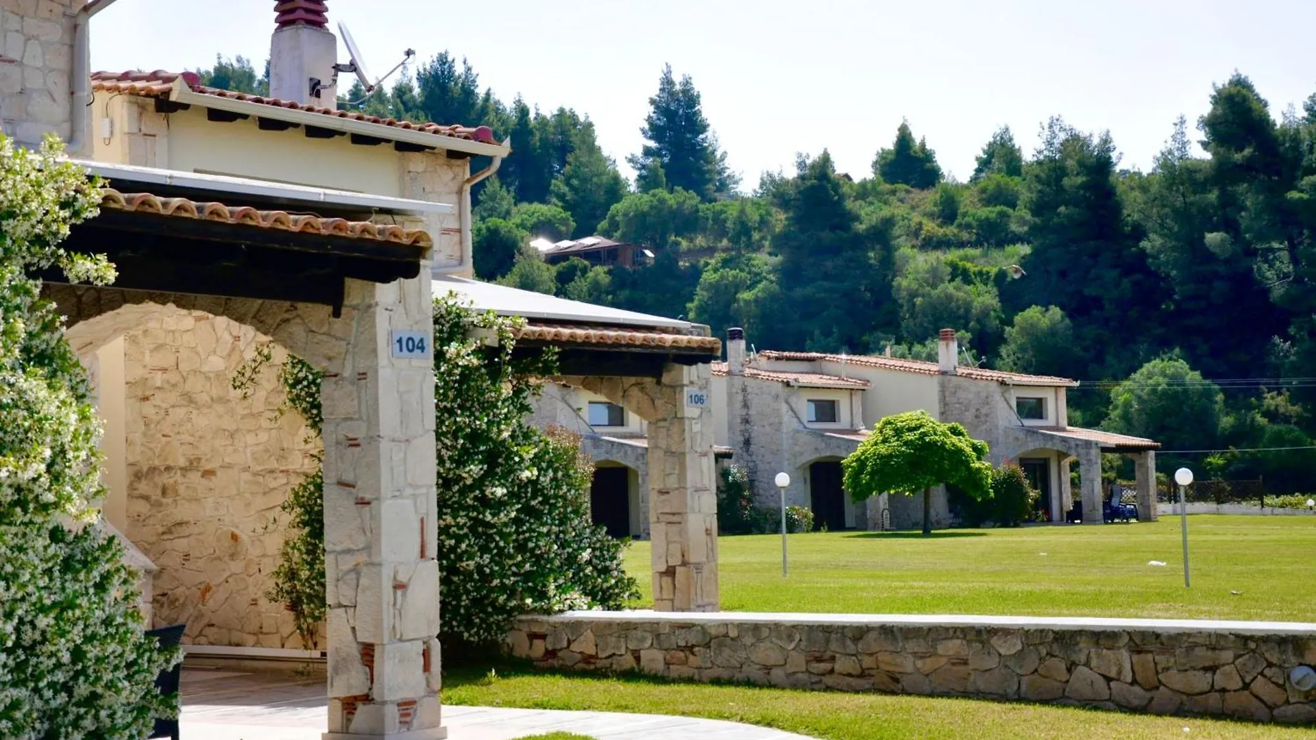 Stigmes Villas & Suites Nea Skioni 0*,  Greece